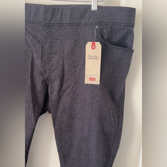 Plus size pants - Picture 2 of 4